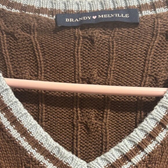 Brandy Melville 100% cotton Brown Cable Knit Sweater Vest Made in Italy - Picture 2 of 4